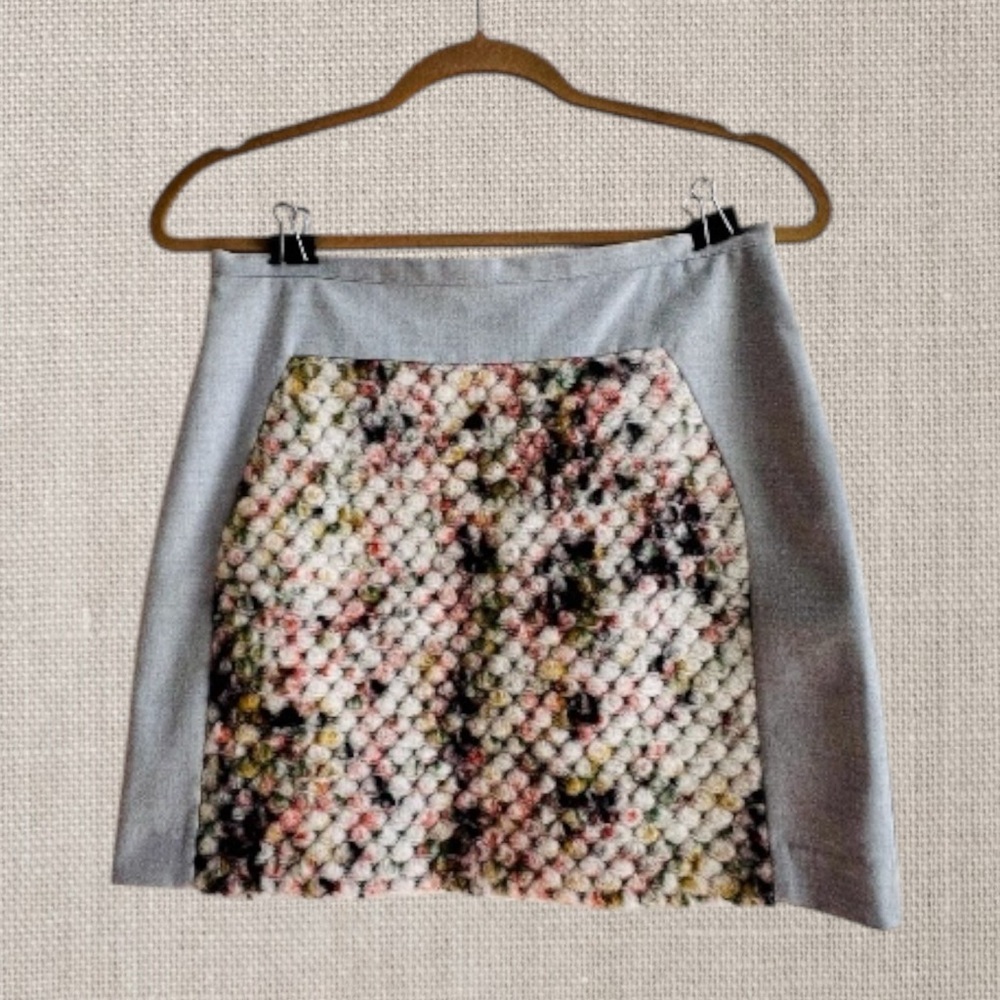 Banana Republic Stylish Multicolor Woolen Skirt